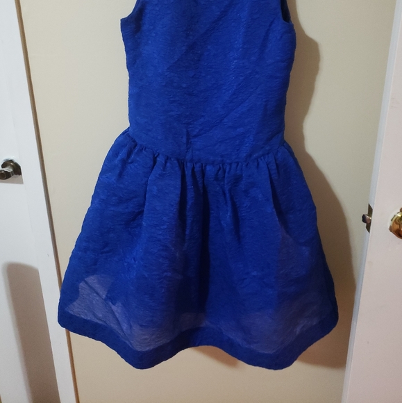 Prom dress - Picture 2 of 4